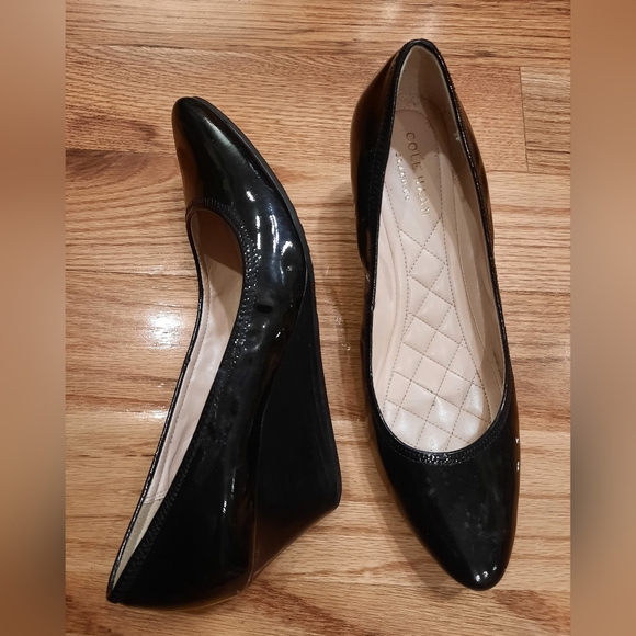 Cole‎ Haan Black Patent Wedges - Size 7 - Wedges - Picture 8 of 8